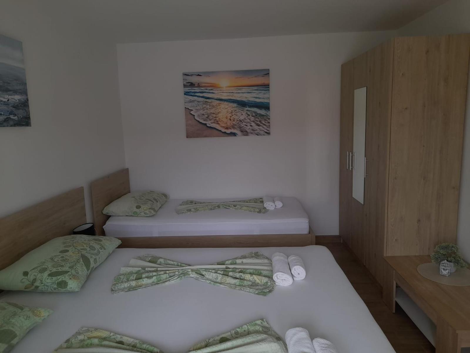 Apartments Boric Lopar Bilik gambar