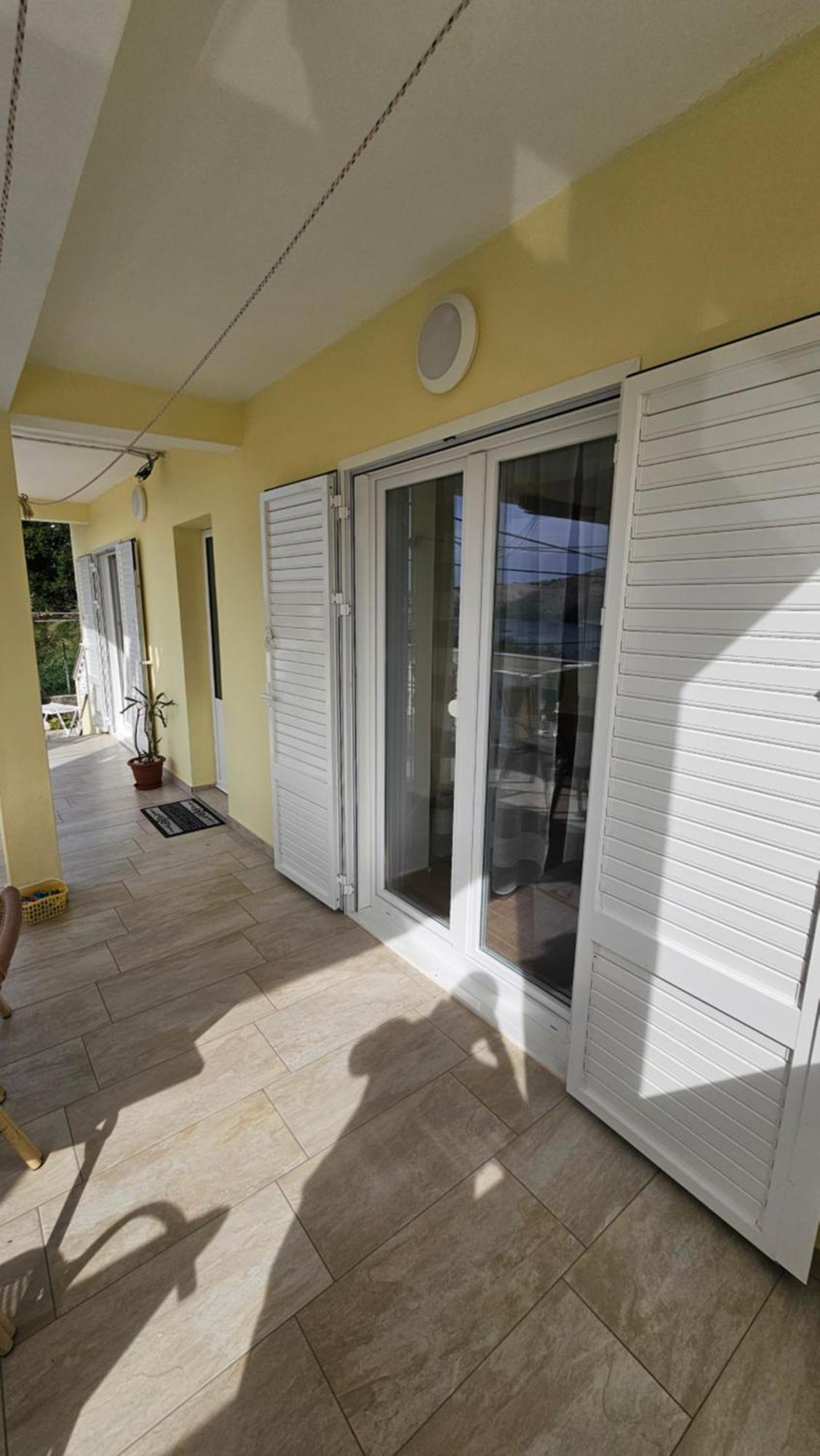 Apartments Boric Lopar Bilik gambar